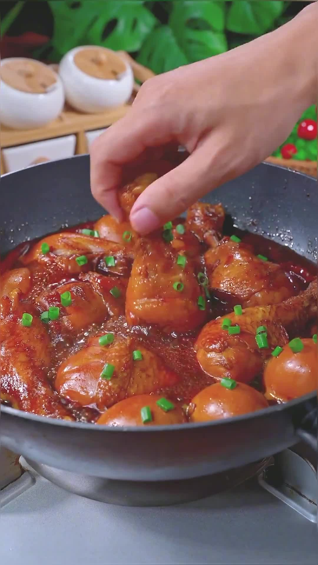 鸡腿怎么做才好吃呢,一定要试试这个酱烧鸡腿,软烂入味,做法简