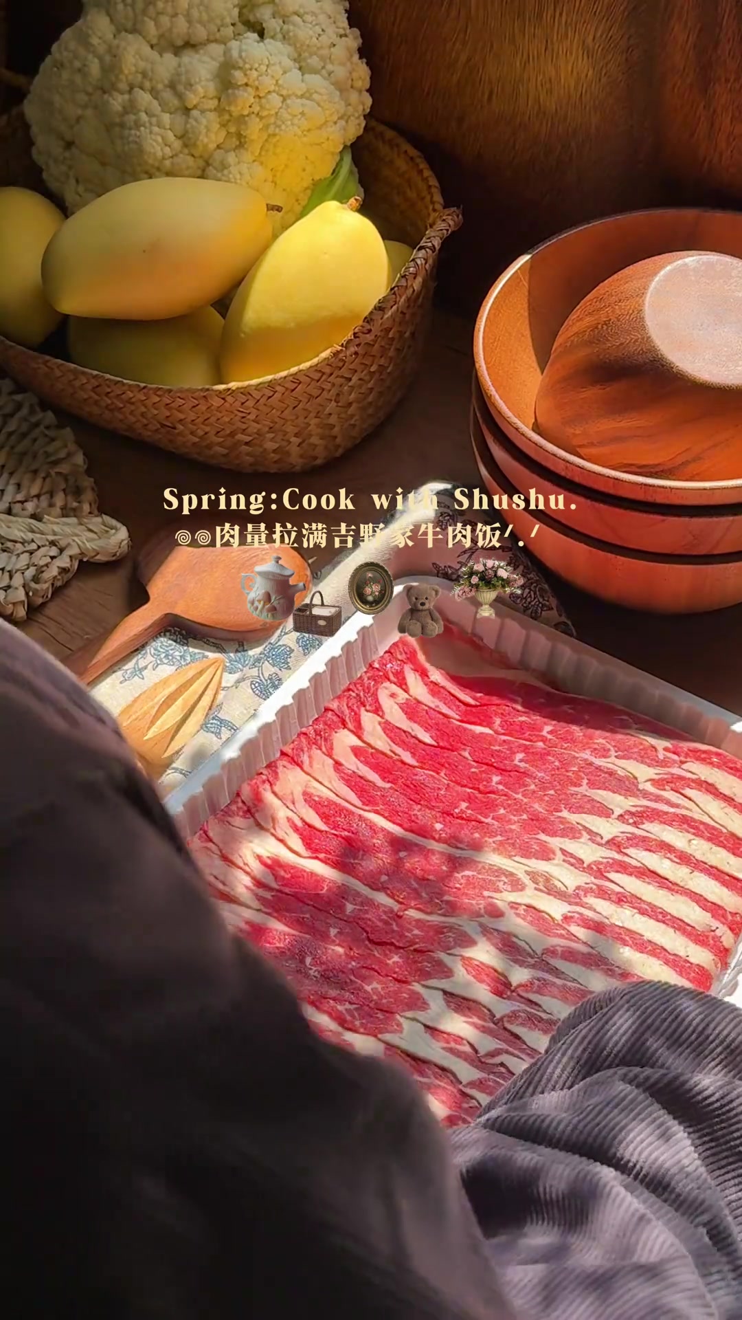 家庭版肉量拉满の吉野家牛肉饭。草莓抹茶牛乳