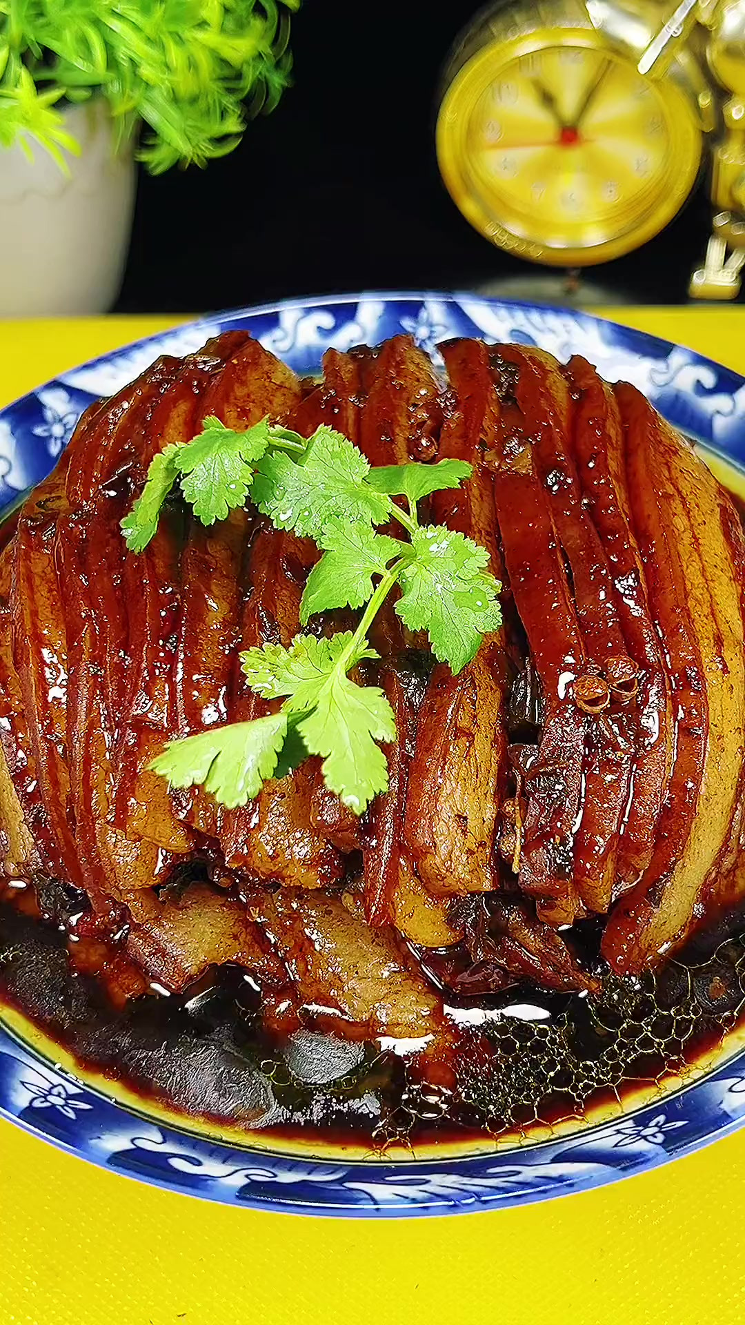 芽菜扣肉香而不腻的做法