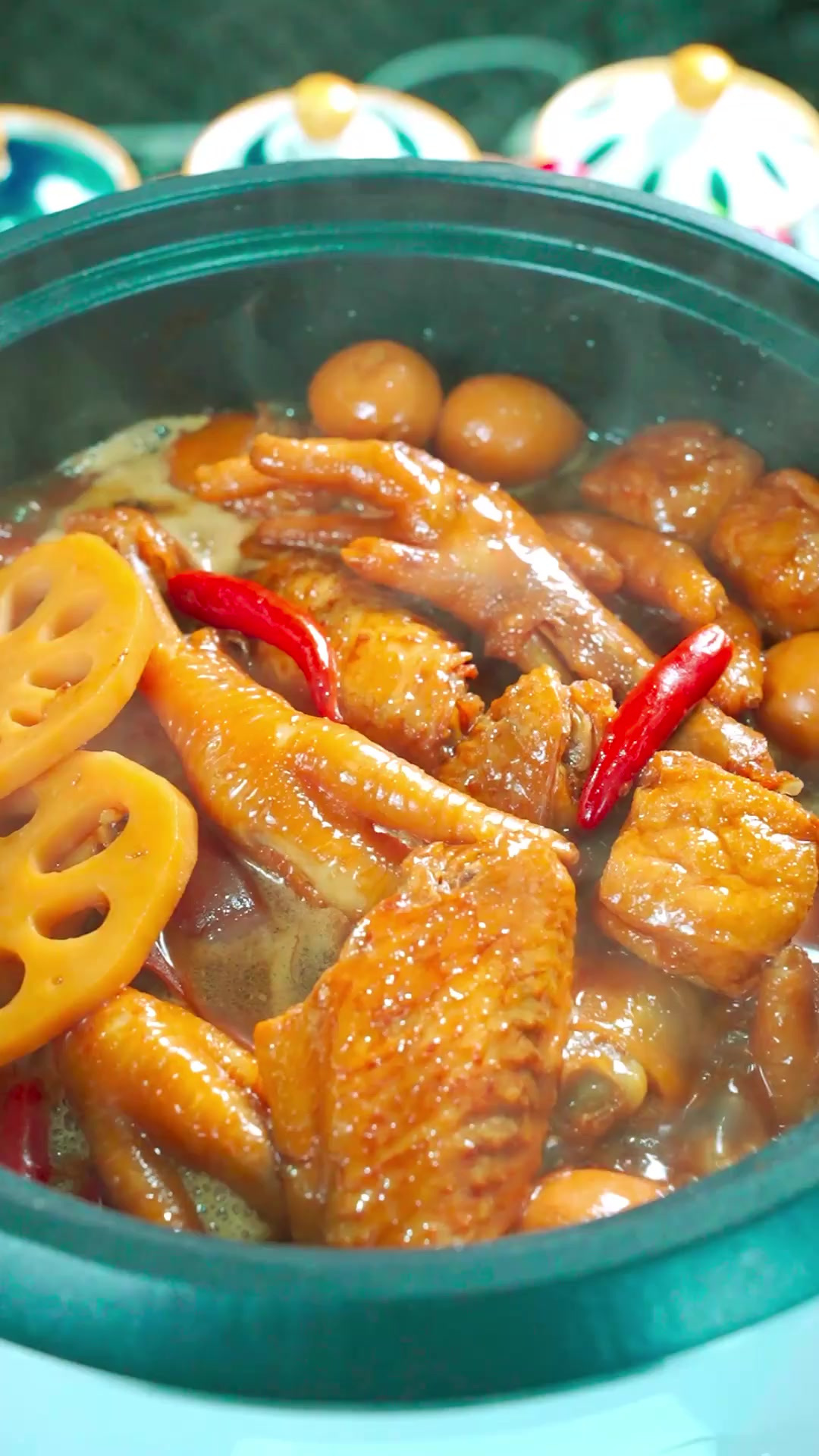 卤味卤鸡爪鸡翅软烂入味好吃,在家电饭锅一滴水都不加,爱吃什么