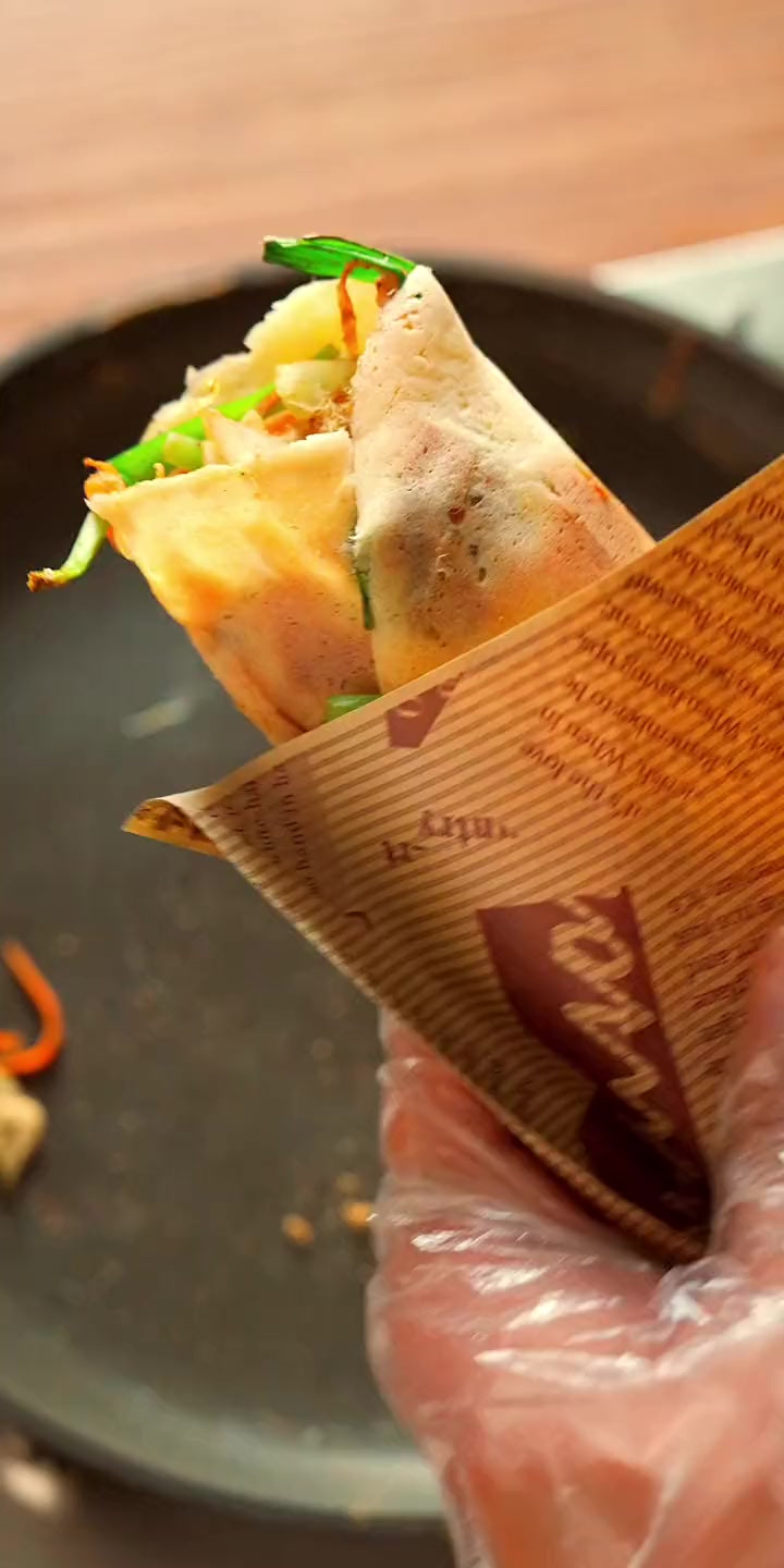 你们都去做这个营养超均衡的蔬菜煎饼，外脆里嫩并且低脂低热量 这个饼里有超多的蔬菜，蛋白质，