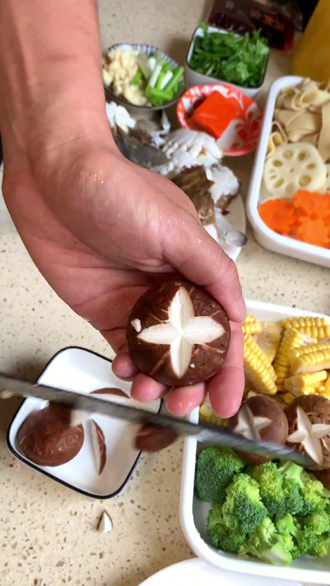 感觉我老公做的麻辣香锅比外面的还好吃！