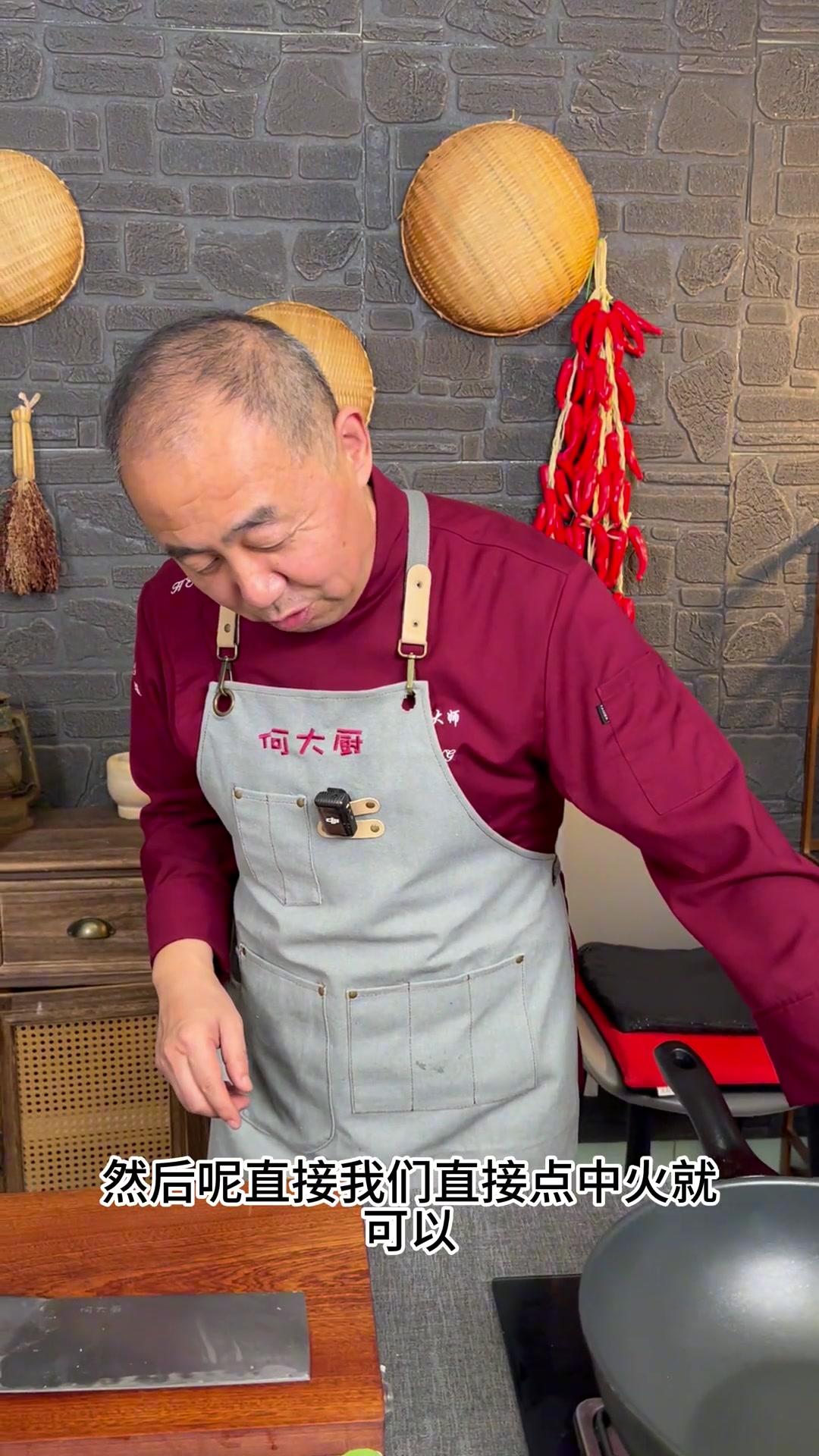 连锅炒出来就是香 炝炒小油菜真的是太鲜了~又脆又香，水汽小，好吃不好炒，但是咱们有窍门来搞