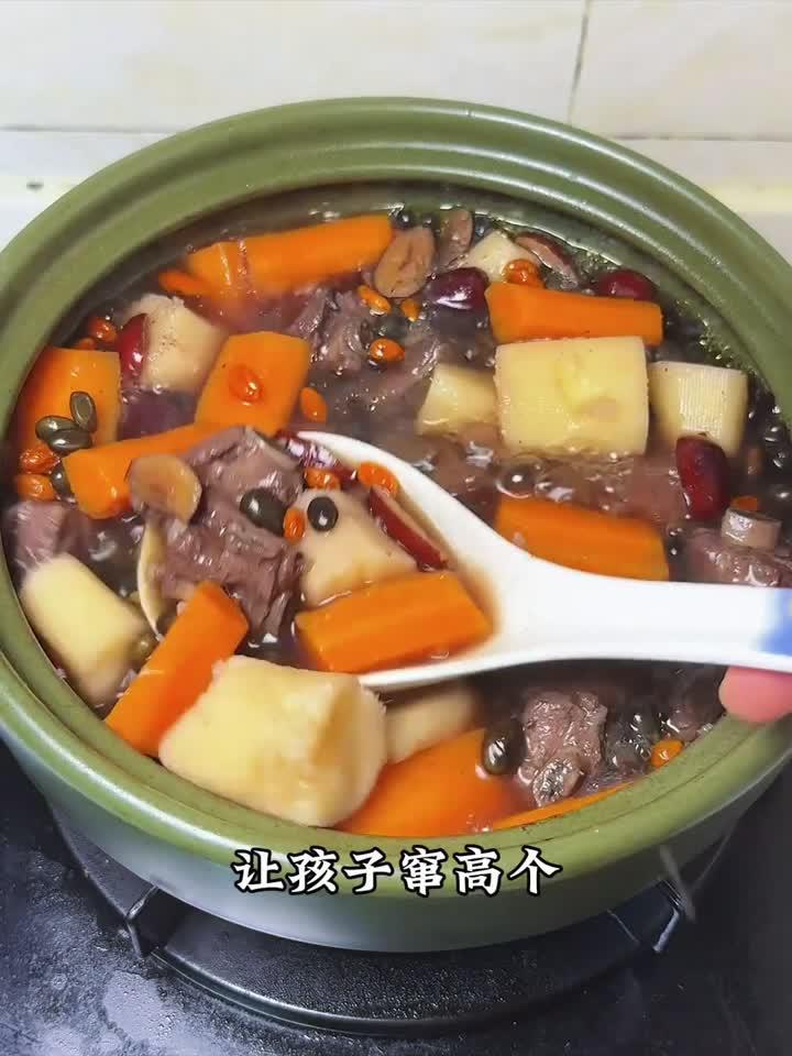 补钙新招:黑豆排骨汤,孩子喝了还想喝!
