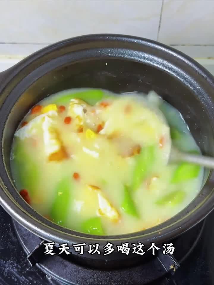 丝瓜鸡蛋汤:夏日滋补良方,轻松煮出健康!