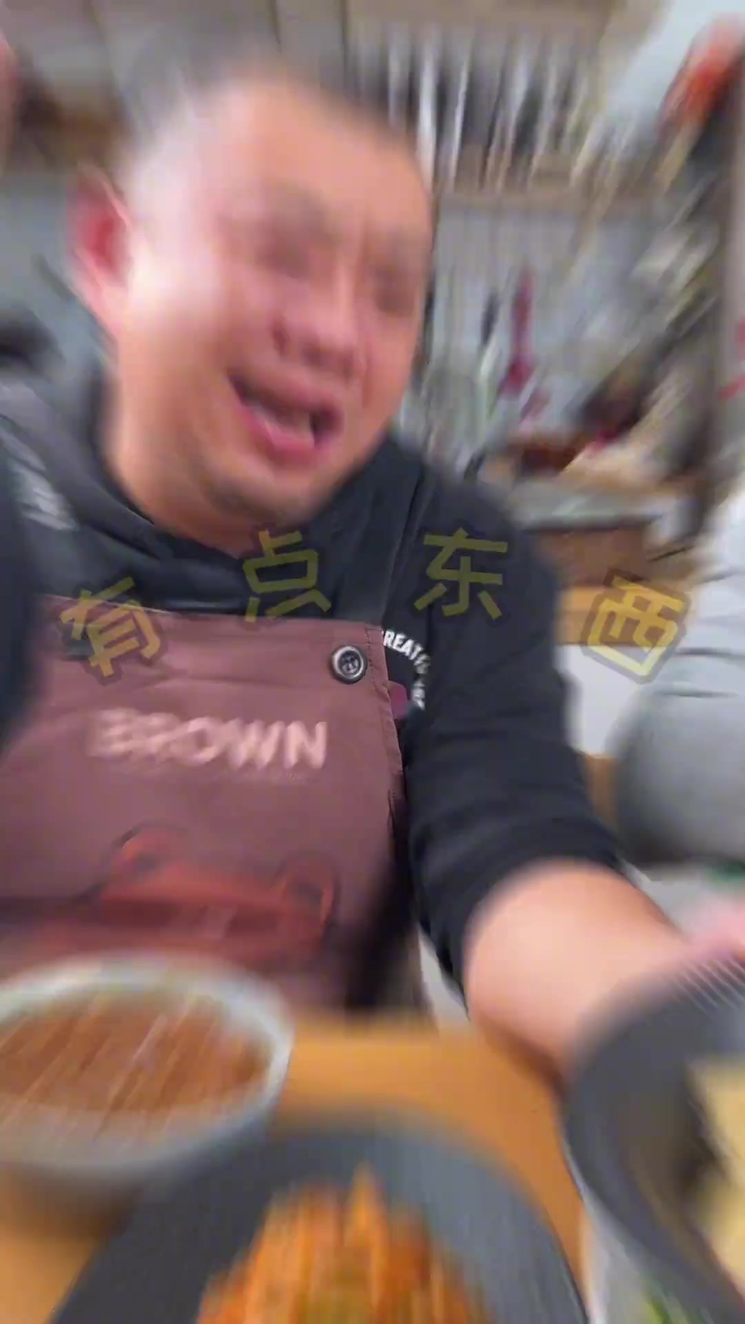 爽口小凉菜自在腌萝卜，酸辣开胃，清脆解腻，做法也特别简单，快来试试吧。