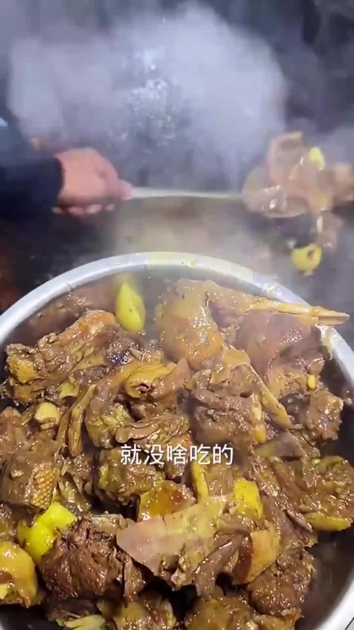 落雪了,铁锅炖大鹅
