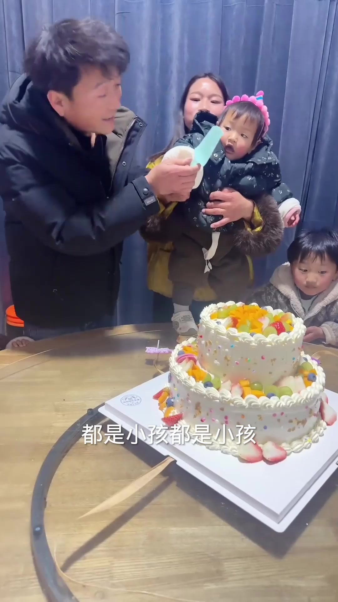 今天小汤圆1周岁生日。时间过的好快啊又一年。希望小汤圆以后平