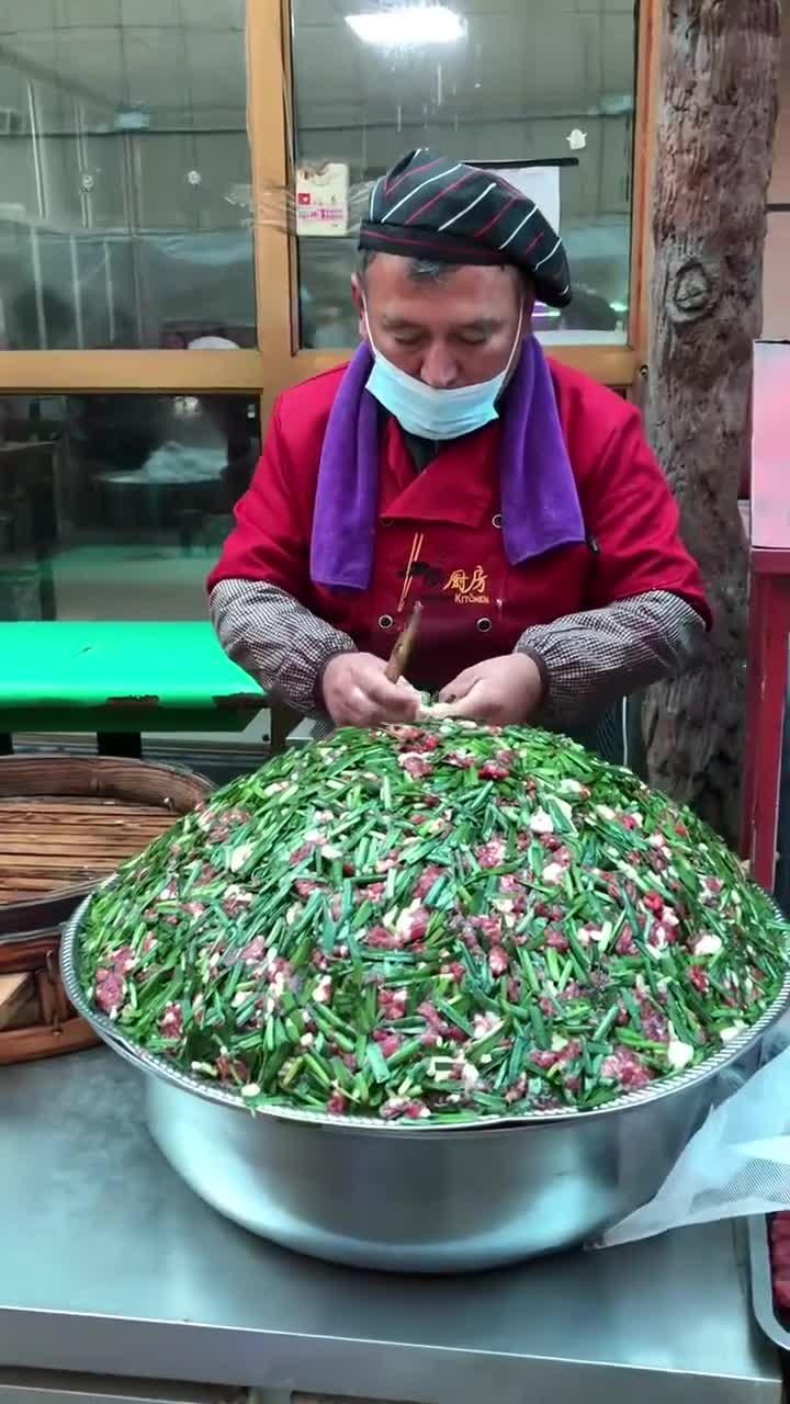 两元一个的羊肉韭菜包子,你能吃几个?