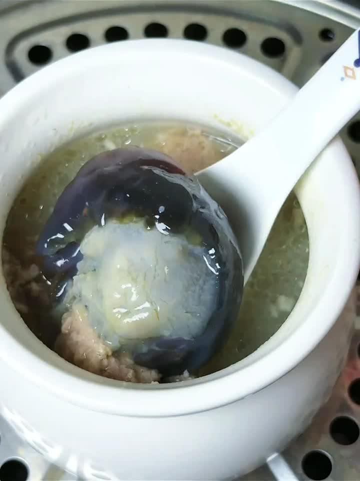 皮蛋肉饼汤:藏在江西瓦罐里的养生秘诀!