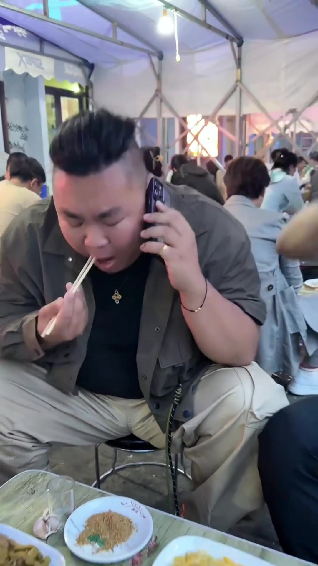 国际美食烤肉之都，烟熏火燎的齐齐哈尔