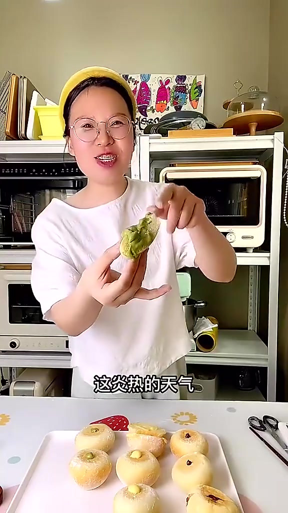 必做的冰面包，一口爆浆，巨爽冰面包