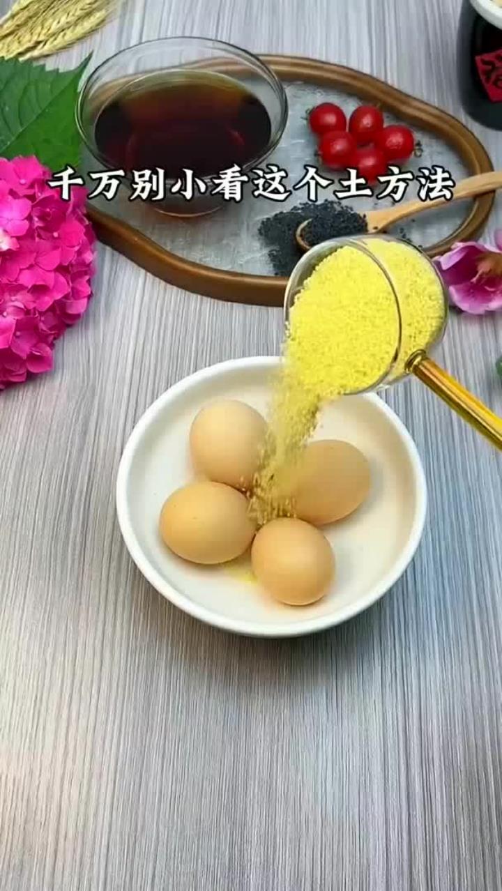 小米汤和鸡蛋的搭配，您喝过吗这就是著名的朱雀汤鸡蛋茶简单易做，营养早餐