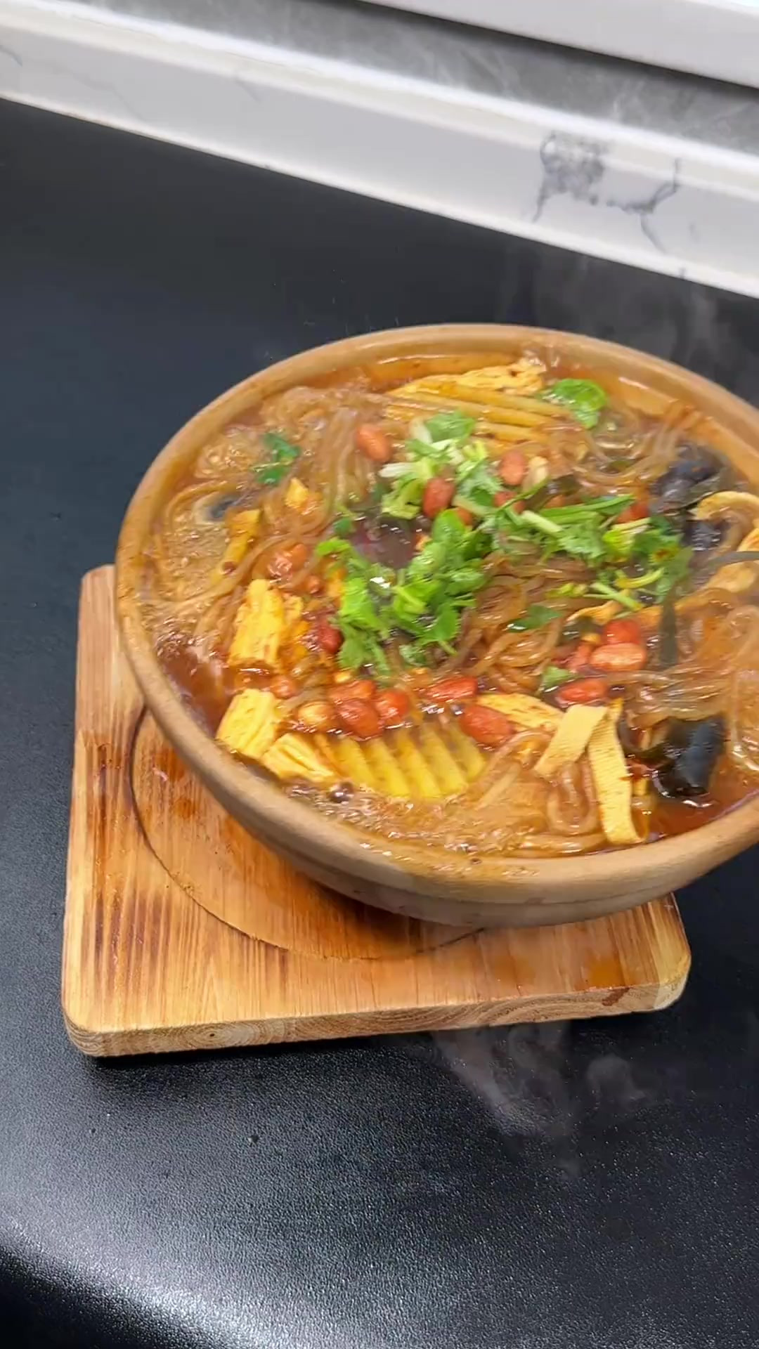 这样做的老式砂锅麻辣烫，简单又好吃，孩子说比买的好吃太多了