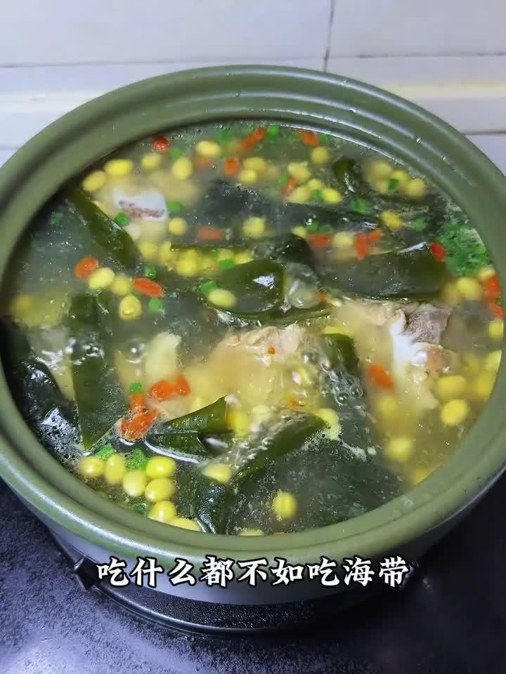 每周给孩子炖三次海带排骨汤,个头蹭蹭长!