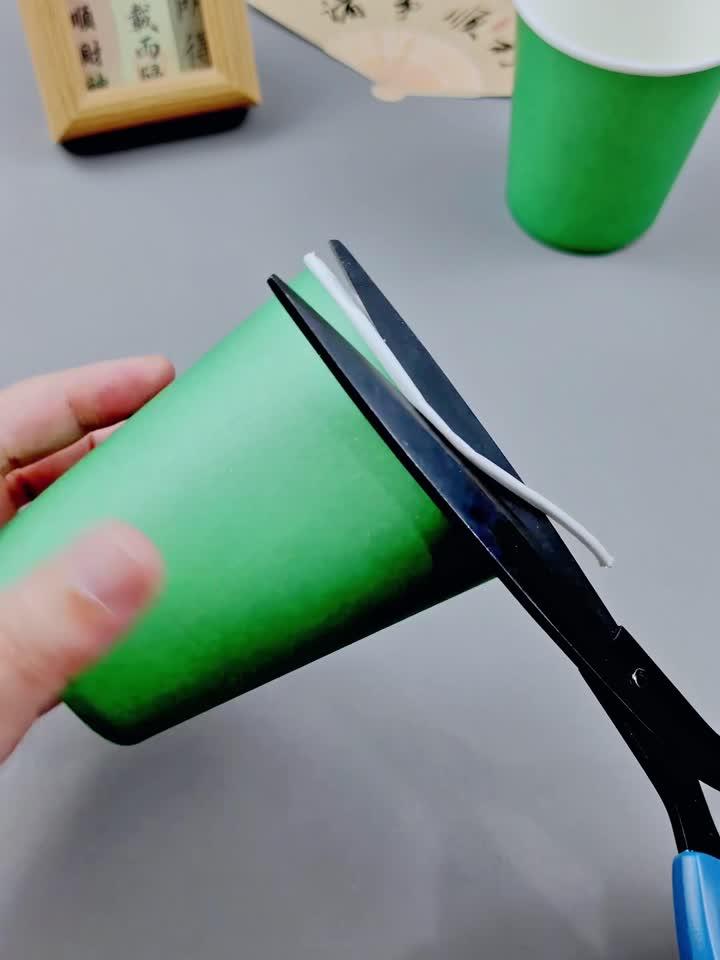 用一次性纸杯给孩子做个可爱小恐龙,好看又