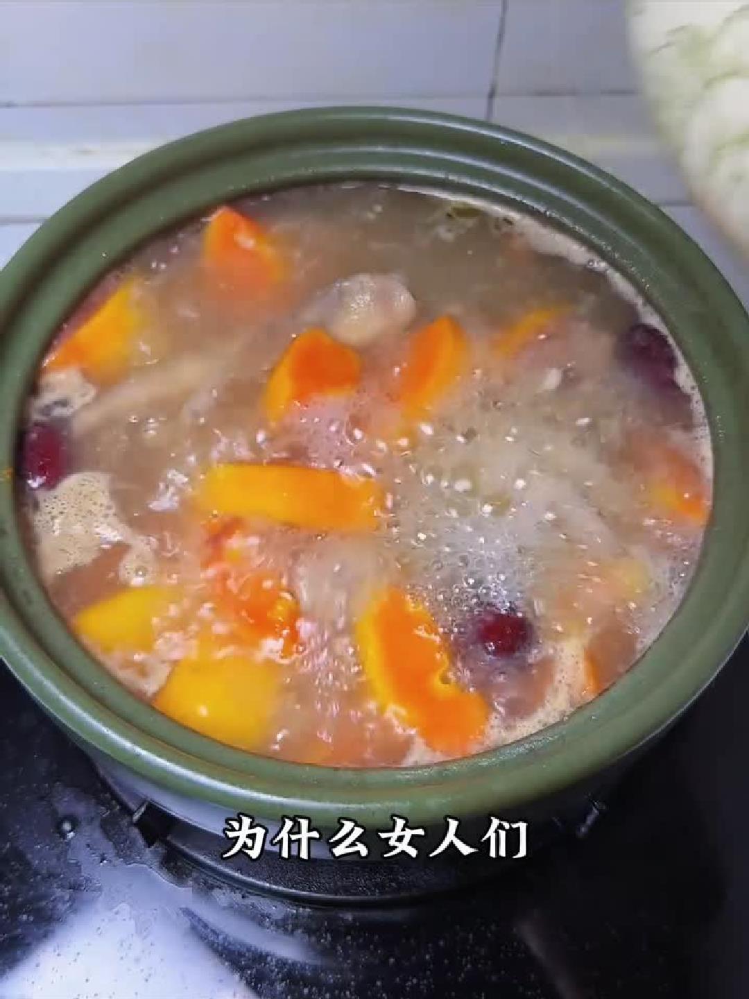 秋冬必备！一锅养颜木瓜鸡脚汤，滋润全身超舒服