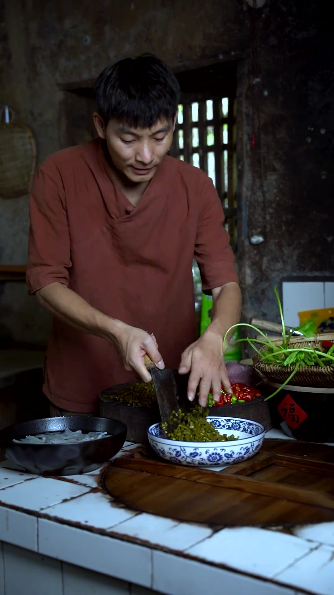 酸豇豆肉末锅巴饭 农村的味道、儿时的回忆!配上一份凉拌雪魔芋,每一口都令人陶醉!