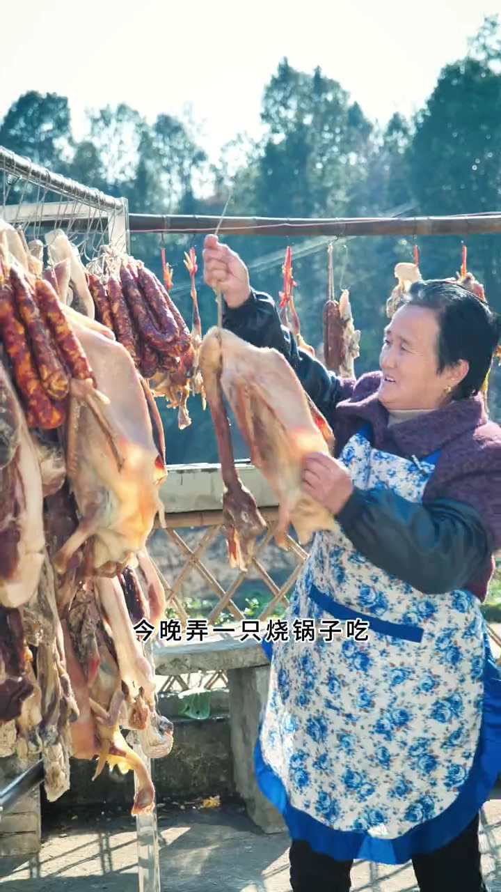 我家的咸鹅烧的锅子真的太香了!皮薄肉厚紧实特别香