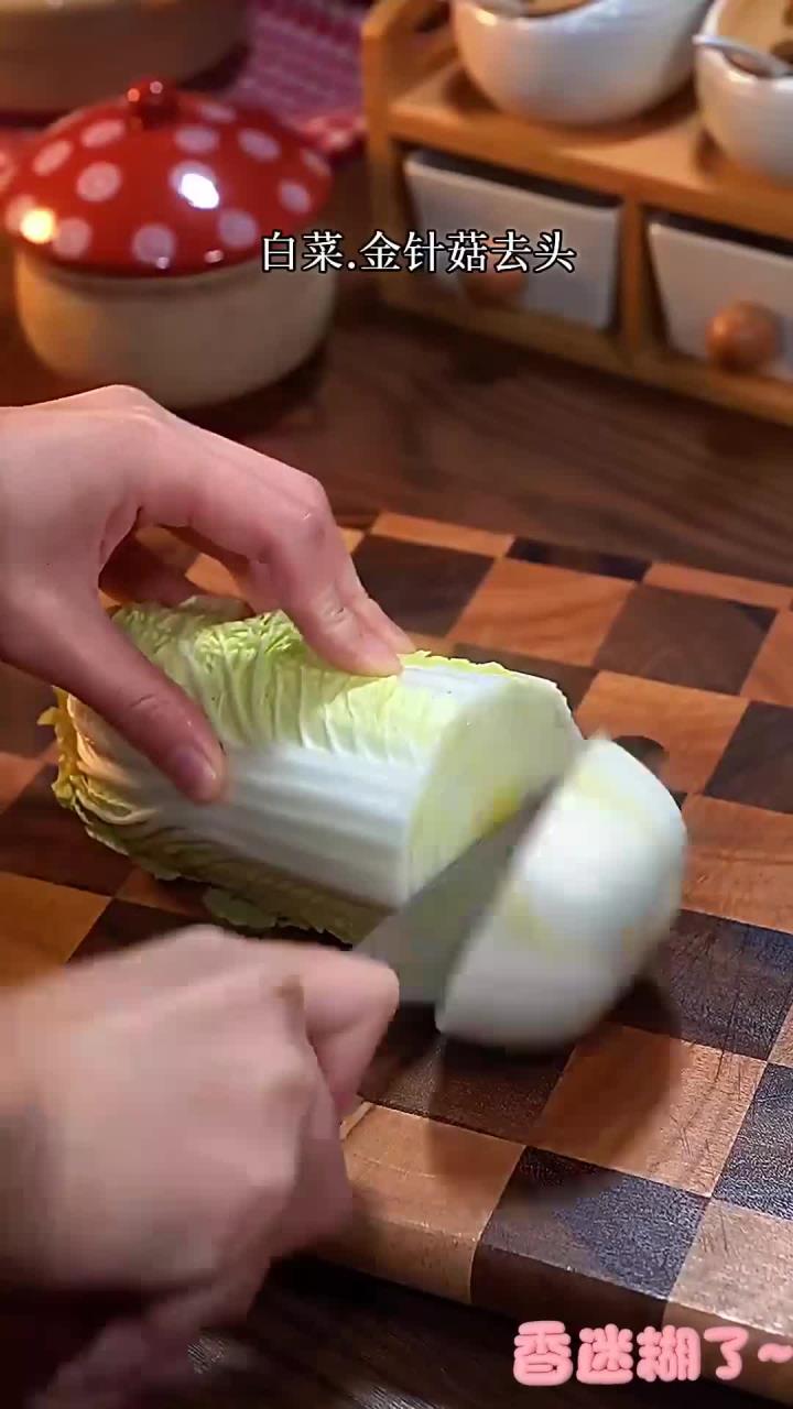 天气这么冷,来一锅热乎乎的酸汤肥羊吧!酸辣过瘾,太满足了!