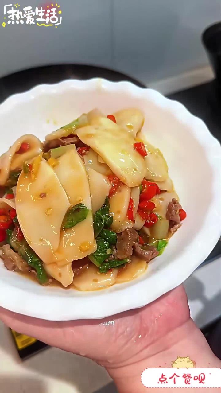 太喜欢吃这个炒年糕了,糯叽叽的非常非常好吃