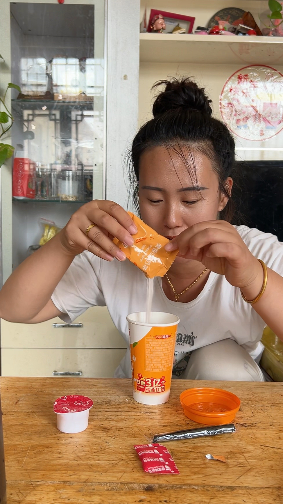 童年不同样,宝宝不在家我来喝奶茶