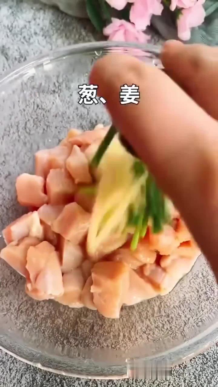 烧烤鸡胸肉做法，鸡胸肉这么做，太好吃了，色香味俱全！
