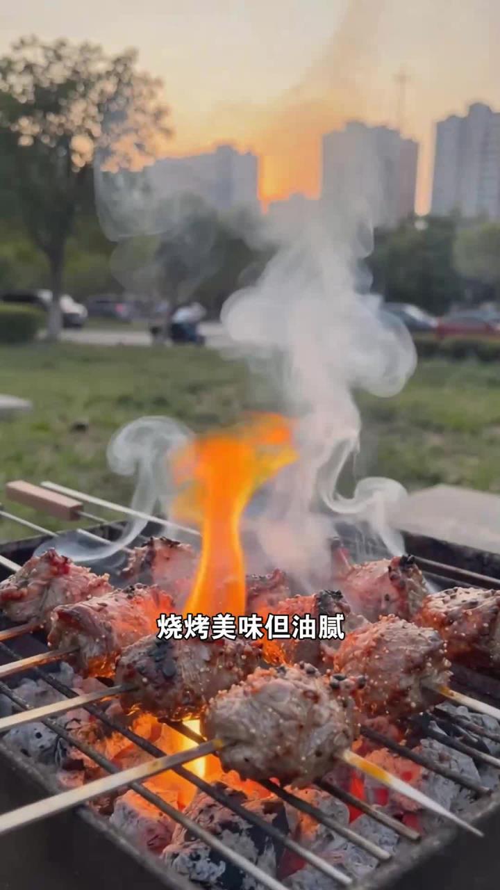 吃烧烤后喝解腻充能，补能解腻，热点养生不怕油
