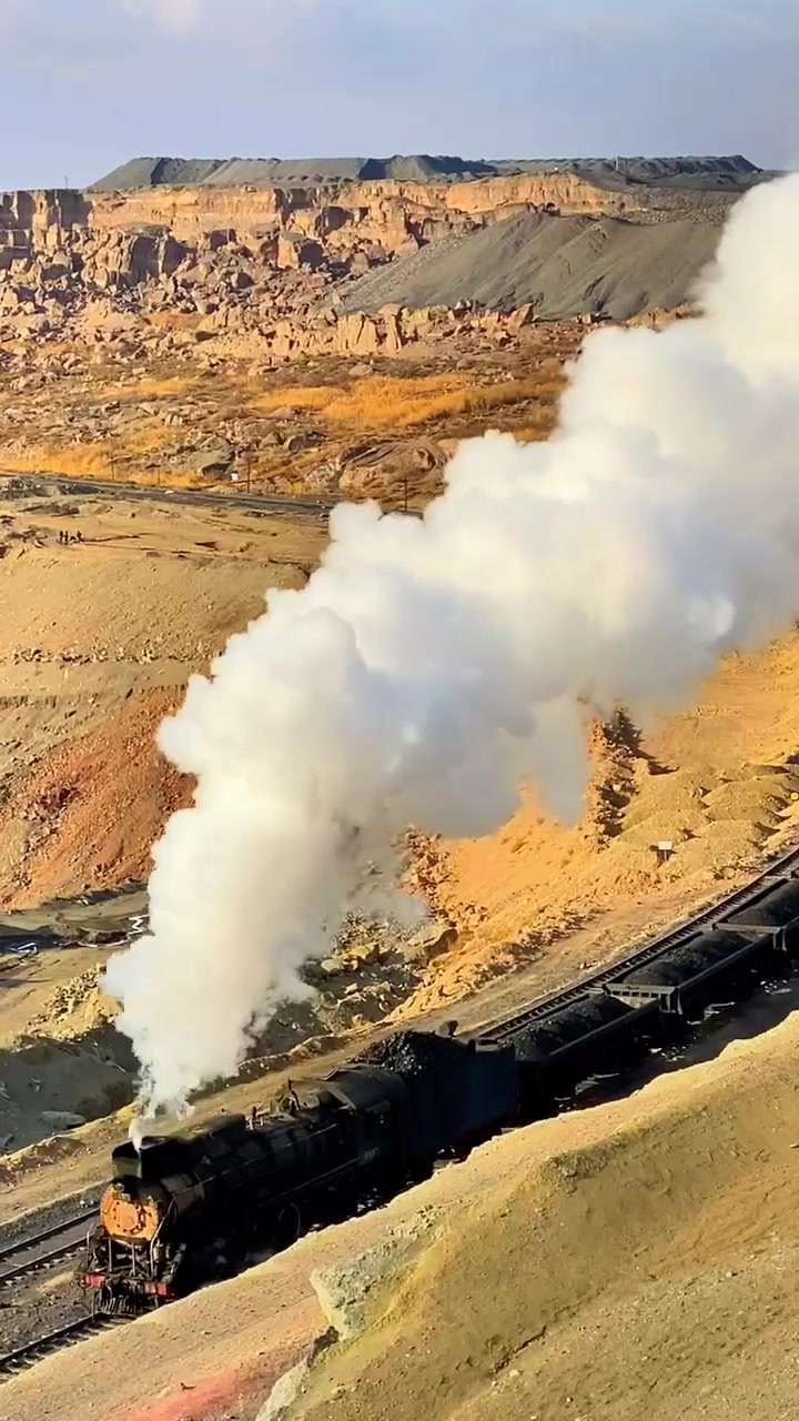 旅游推荐,世界仅存中国最后的标轨蒸汽机车,见证了全球工业时代
