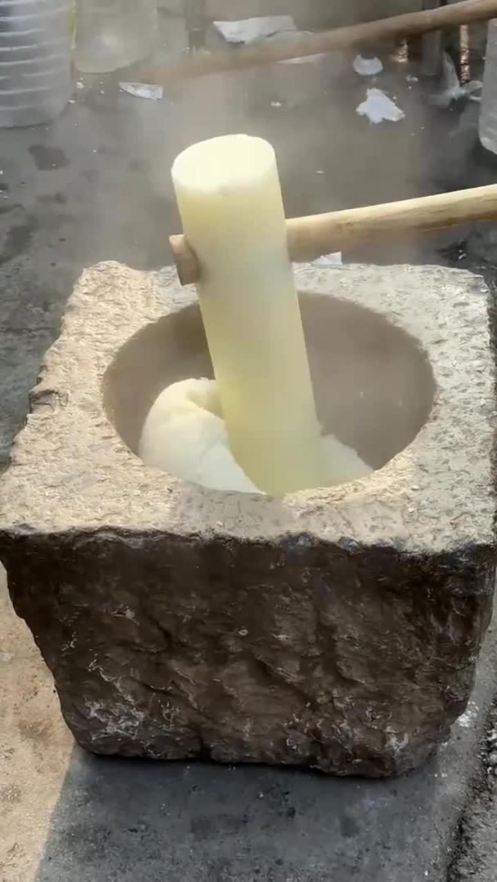 贵州特色小吃,现打糍粑
