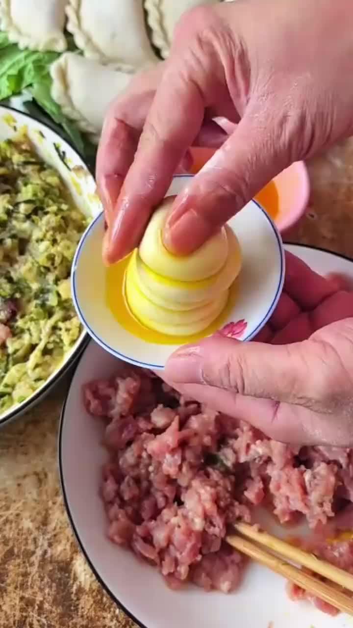 制作一个饺子的新方法