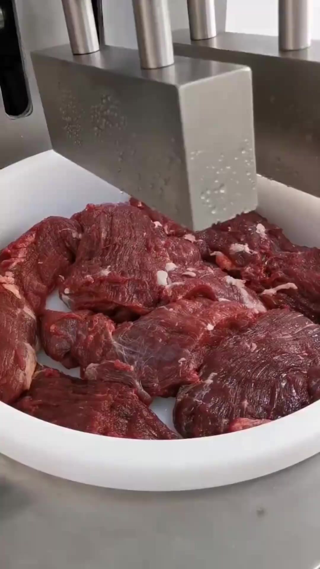 才知道!手工牛肉丸的制作过程原来完全不需要手工～