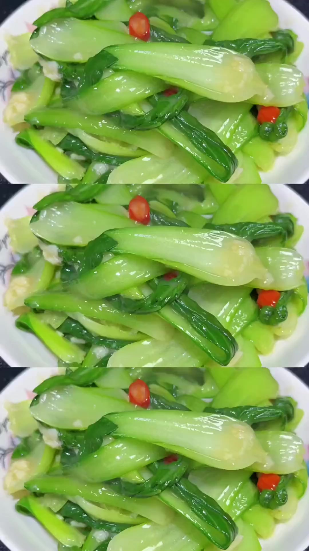 为什么饭店的炒青菜那么好吃？原来是这样炒的，翠绿爽口不出水