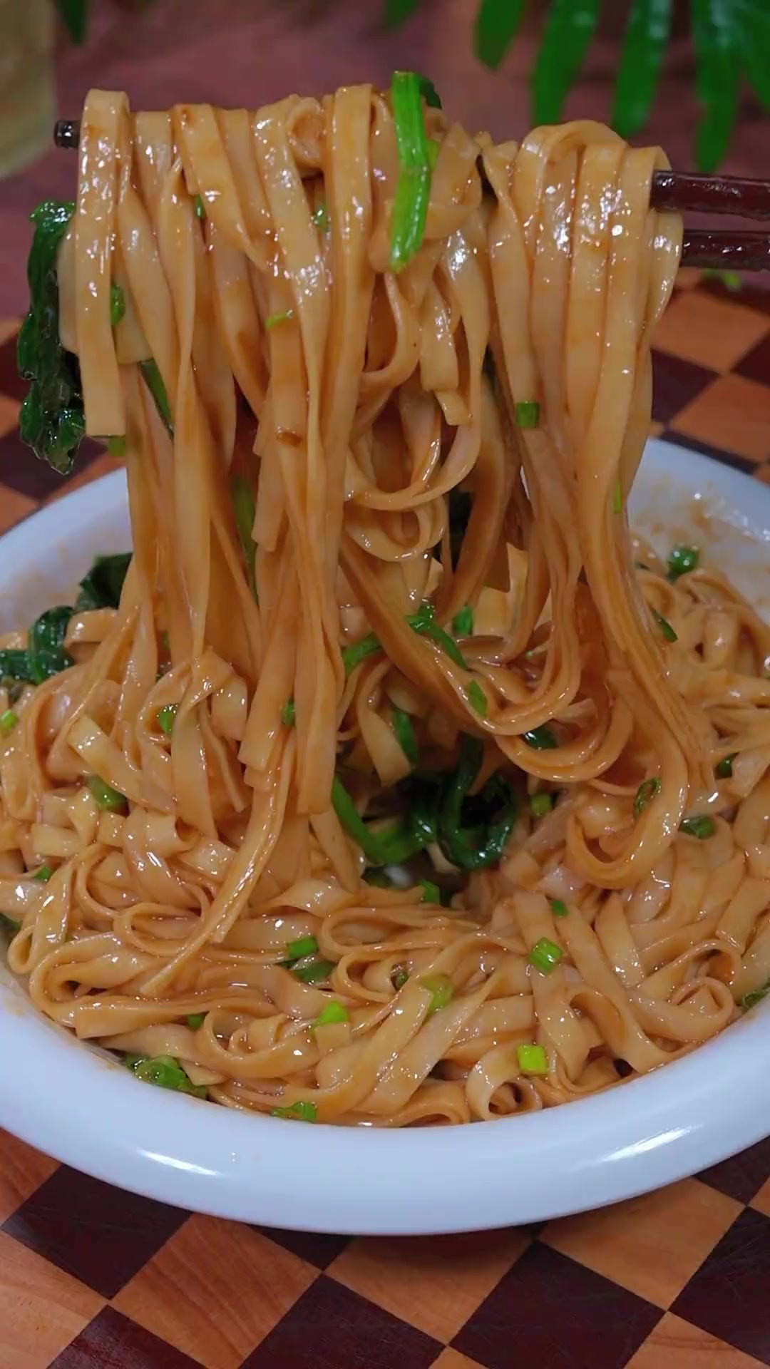 简单又好吃的葱油拌面