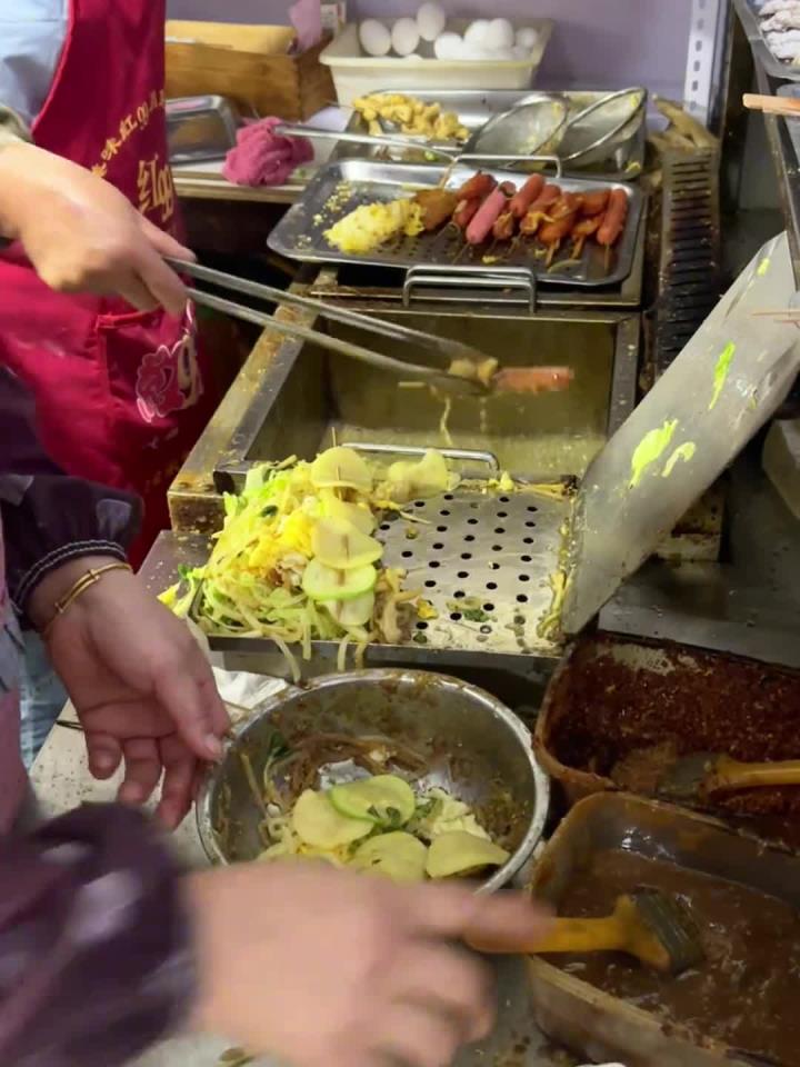 济宁美食 居民楼下的炸串豆腐脑!吃过无数次的小店