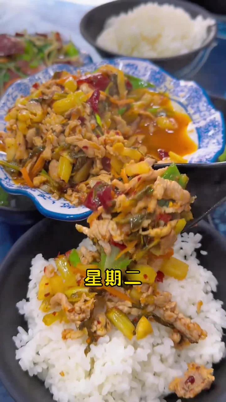 云南滇西美食 看多了网上高品质的生活,想看看现实中普通人的生活