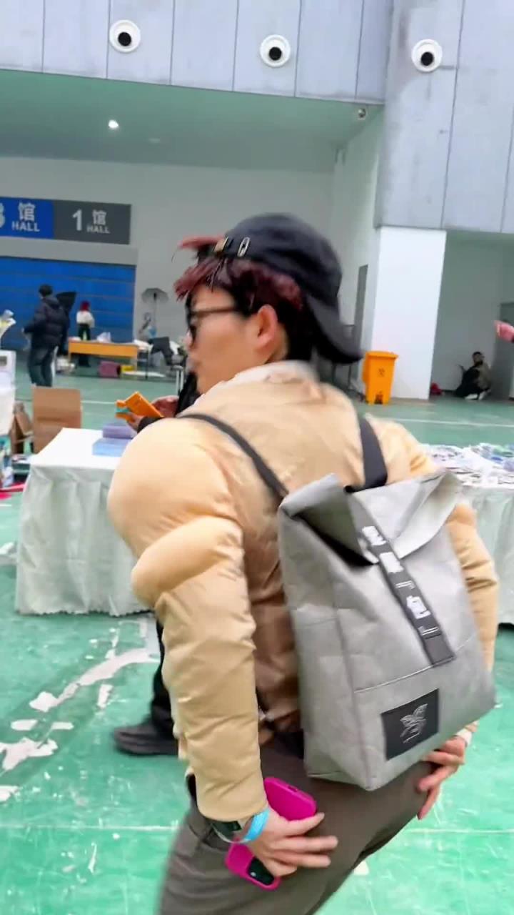 宿迁美食 宿迁街头惊现天线宝宝肌肉猛男