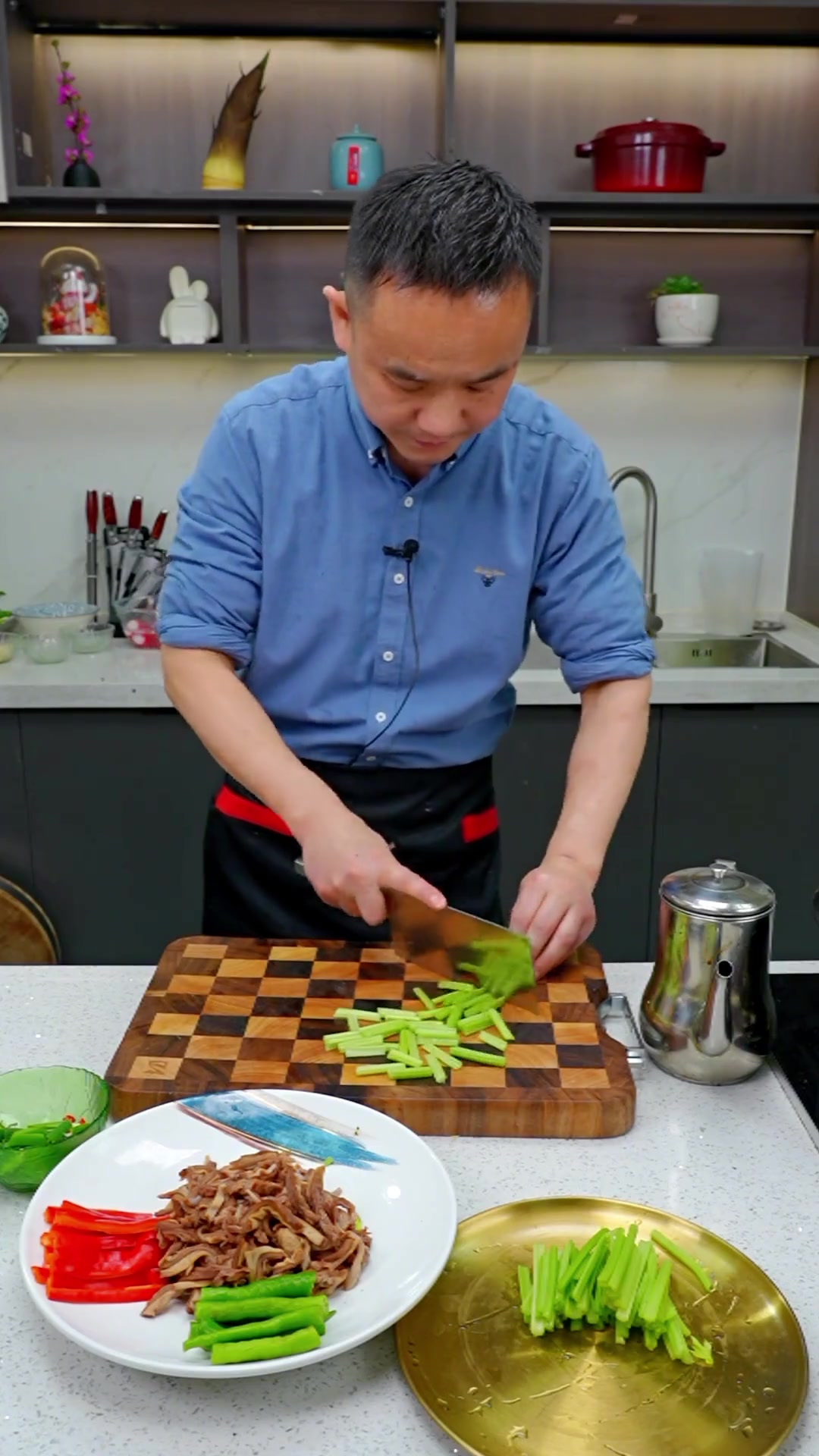 芹菜炒肚丝像我这样做,太香太下饭了