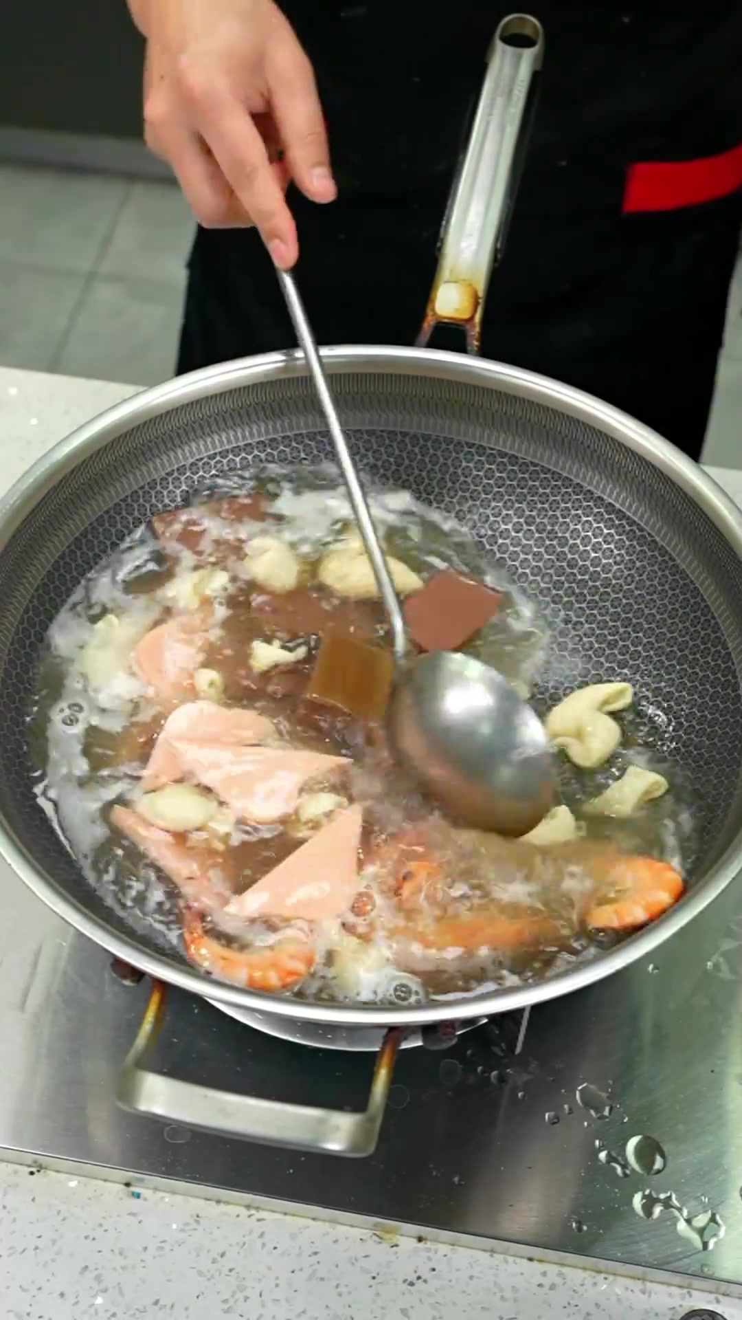 毛血旺，经典江湖川菜在家就能做，麻辣鲜香超过瘾