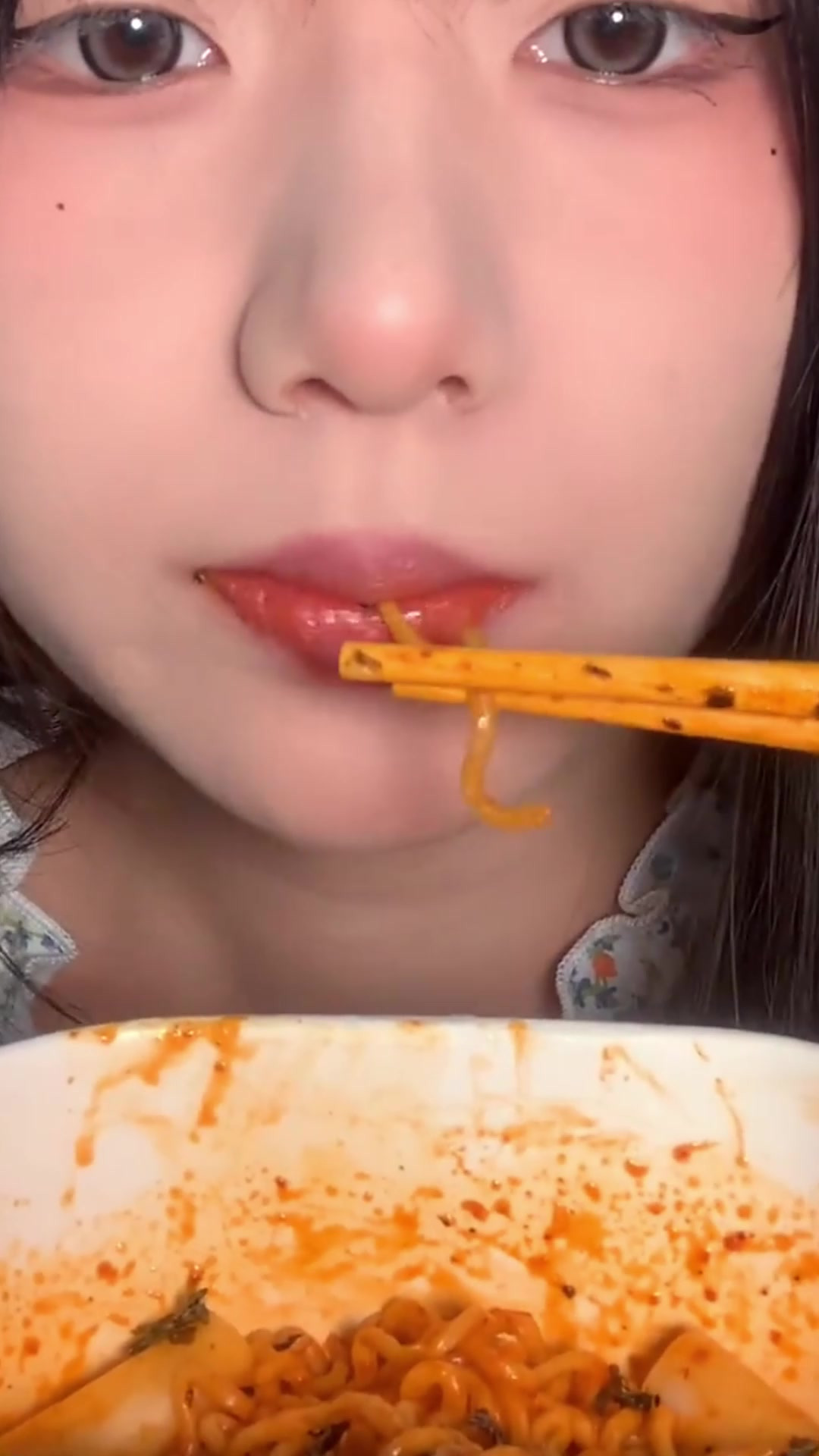 年糕火鸡面,简单的冲煮却让人欲罢不能,心中的食欲也能被唤起!