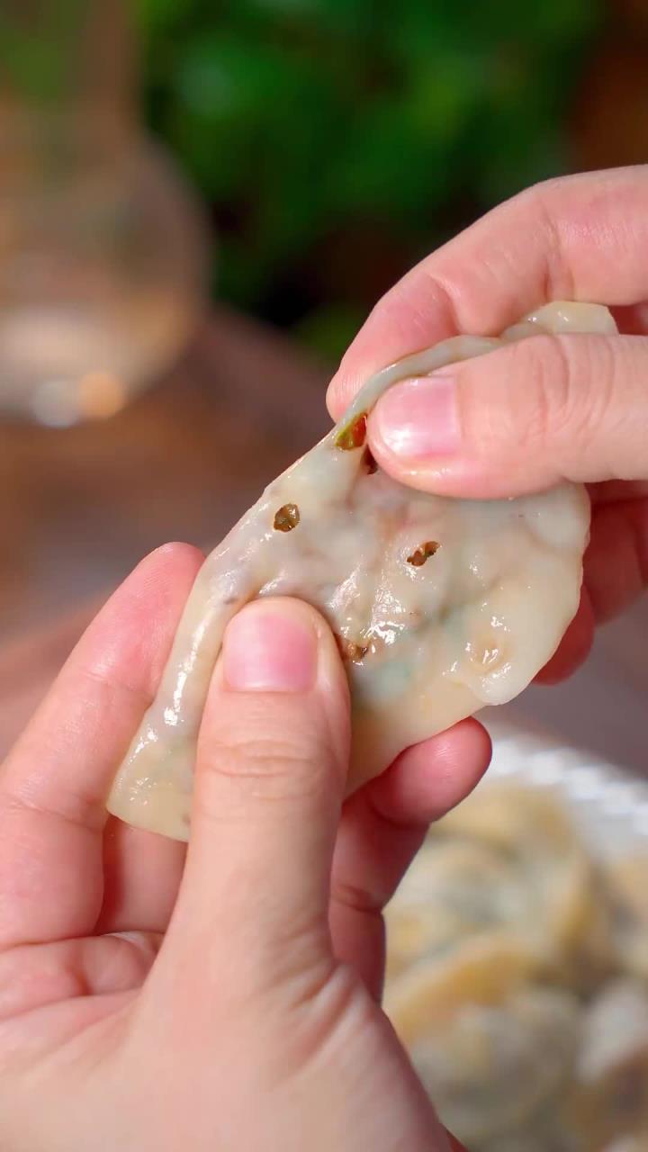 茴香馅的饺子这样调，味道鲜香，颜色翠绿，比外面买的还好吃