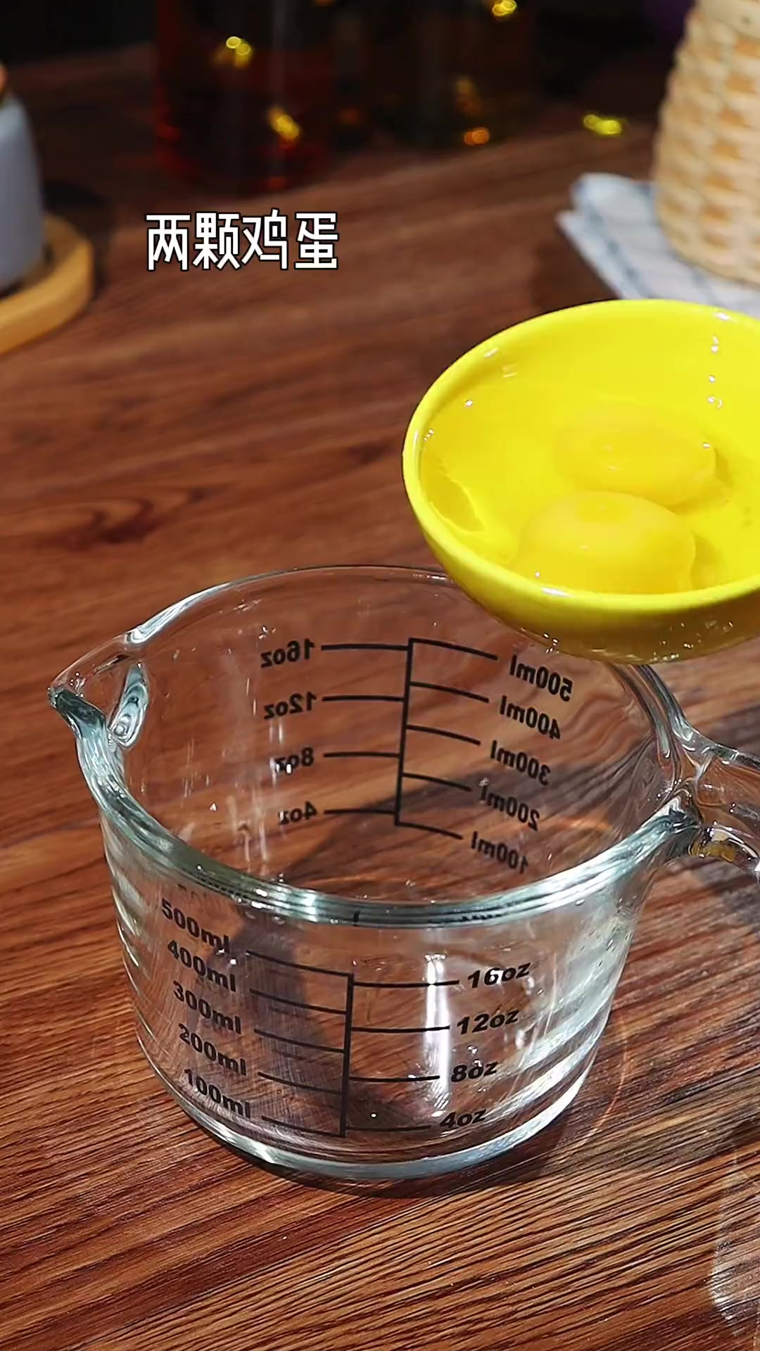 空气炸锅也能做好吃的水果酸奶蛋糕，香甜可口还超简单