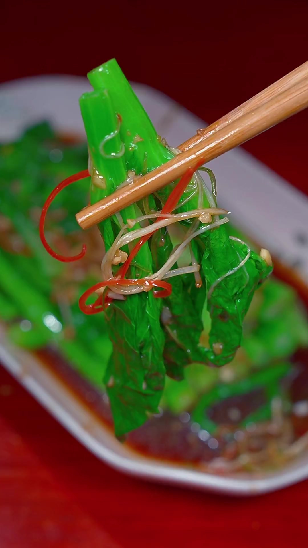 没想到，普通的广东菜心做起来比肉还好吃，越吃越想吃