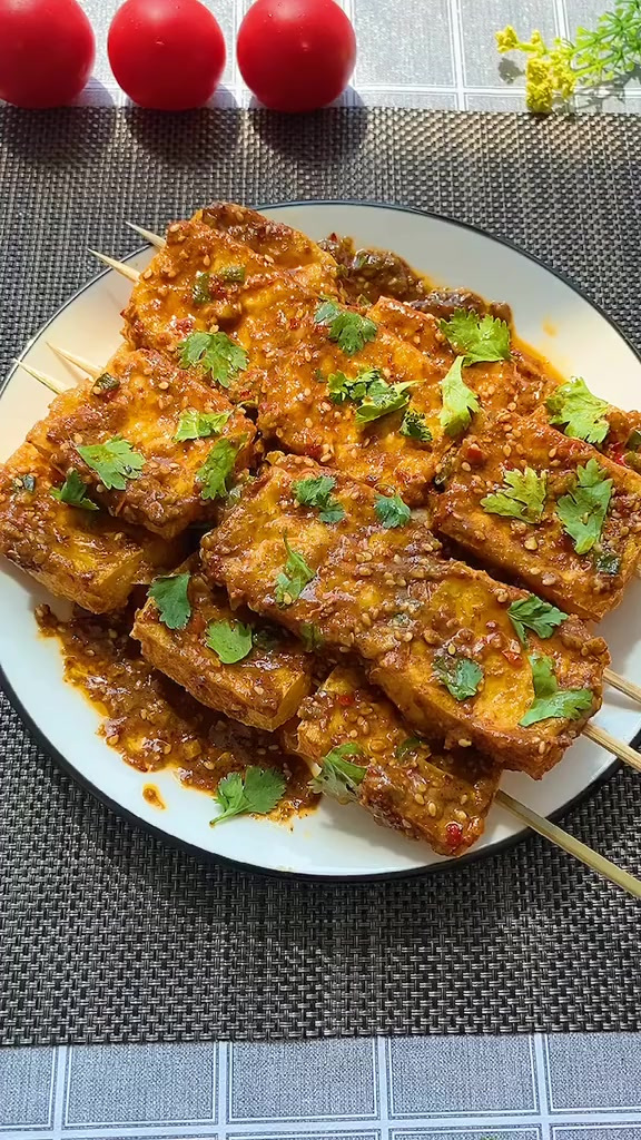 家庭版臭豆腐，想吃的不用出去买了，吃着放心，又辣又香又臭！