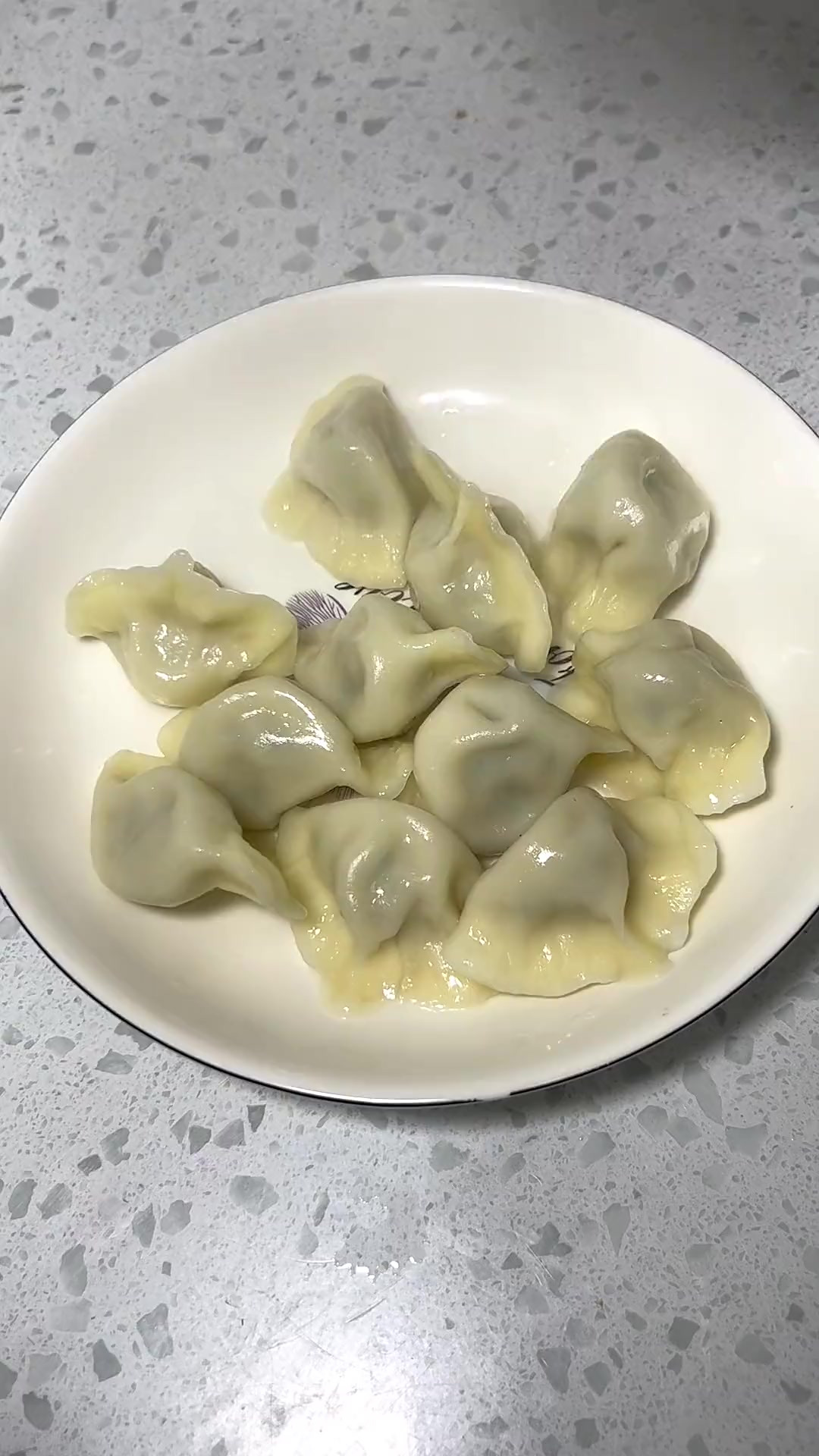 槐花馅的饺子简直是太好吃了