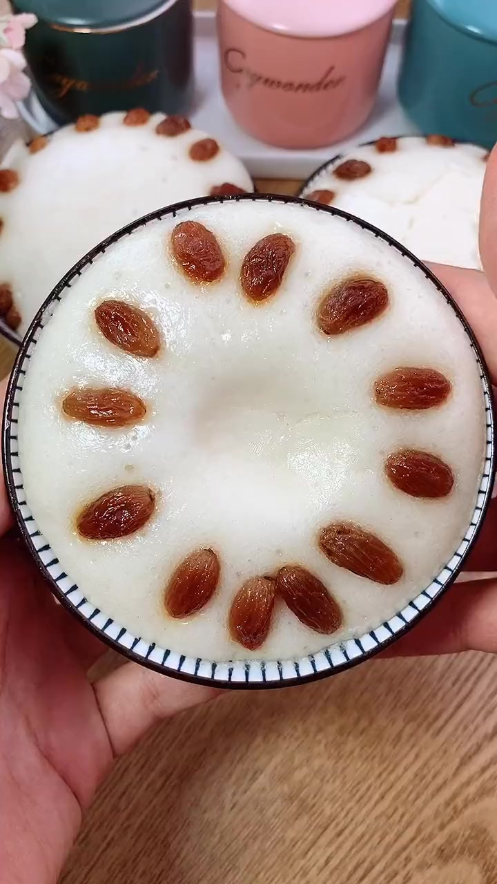 大米别总用来蒸米饭了，简单几步做成大米糕，大人孩子都爱吃