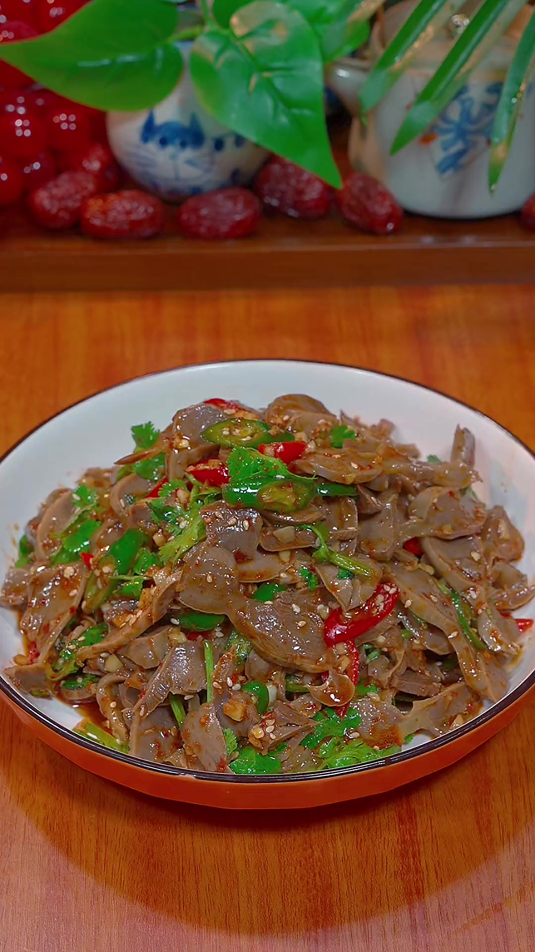 年夜饭第二十六道菜《凉拌鸡胗》香辣可口，做法简单