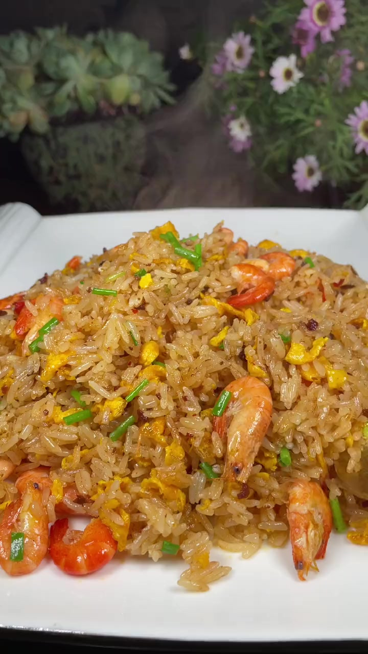 大家快点做起来吧海鲜炒饭!