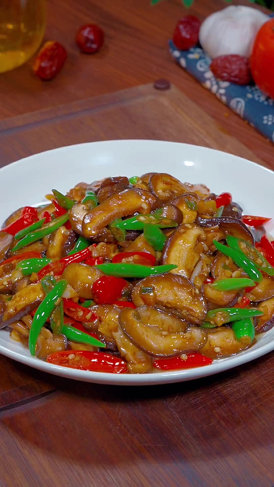 这样做的炒香菇，鲜香滑嫩，比大鱼大肉好吃多了