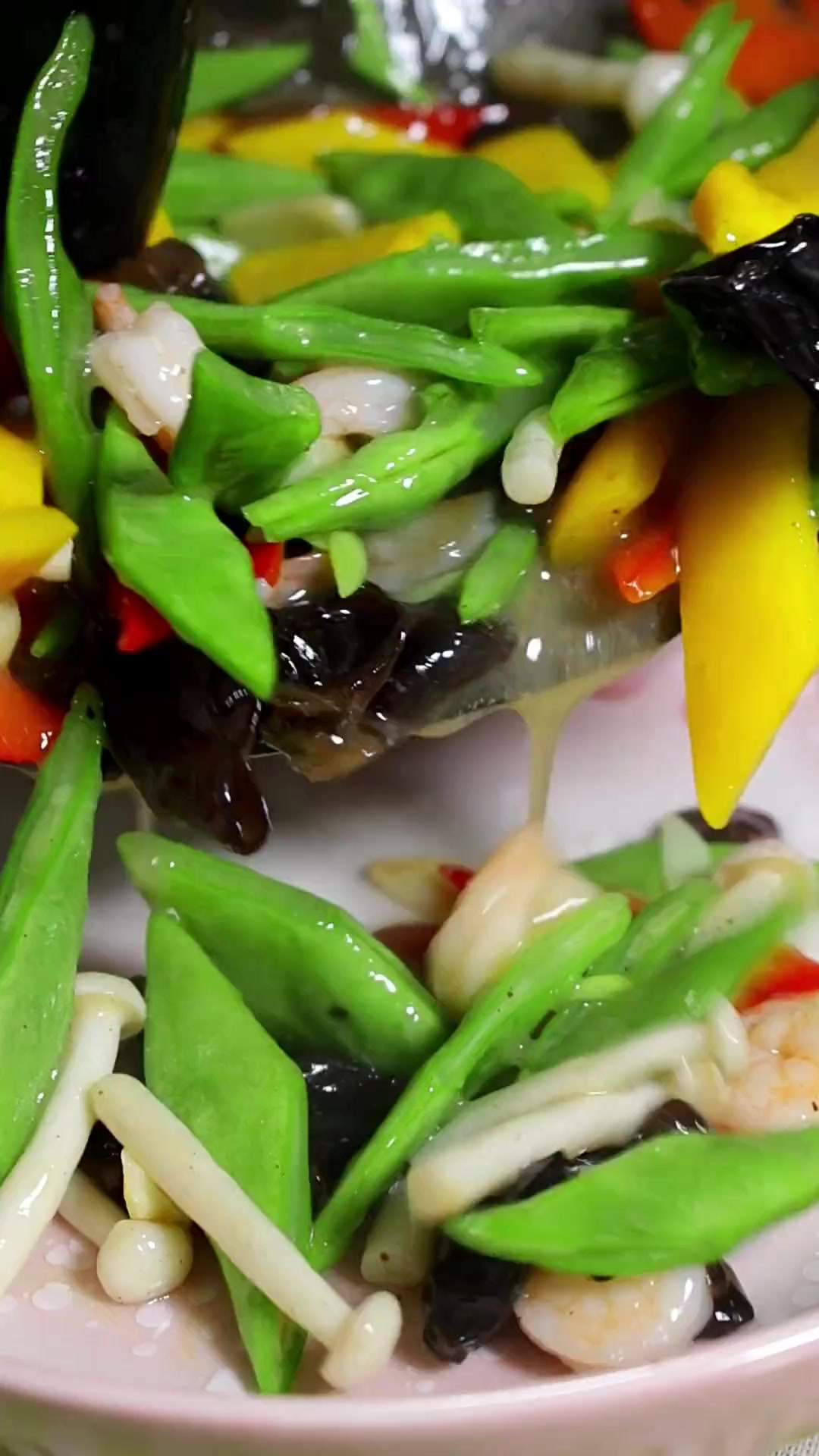 翡翠虾仁你会做吗？色泽诱人太下饭了